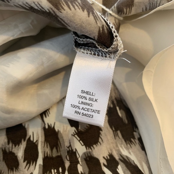 Banana Republic 100% Silk Animal Print Work Skirt - Picture 5 of 6